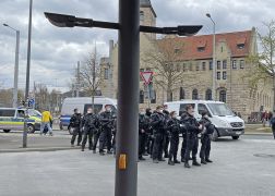Corona Protest Und Gegen Demo In Jena 17042021 00009
